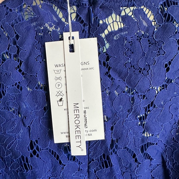 Royal blue lace dress. New with tags, cap-type sleeve - Picture 5 of 9